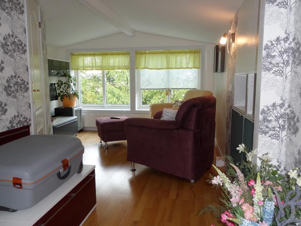 Skogis Bed & Breakfast Katrineholm Exterior photo